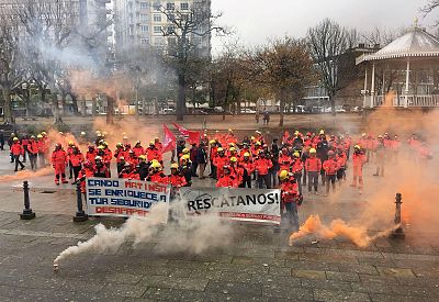 2017-12-29 ProtestaBombeirosComarcaisPontevedra11.jpeg